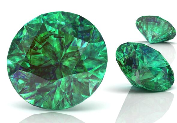 the chemical formula for an emerald is be3al2(sio3)6. an emerald can be described as