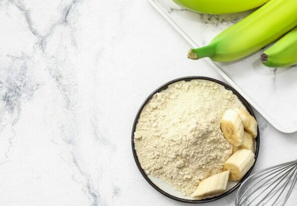 wellhealthorganic.com:raw-banana-flour-benefits-and-uses