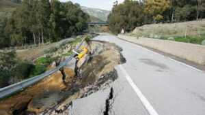28 şubat 2023 takvim yaprağı deprem yazısı