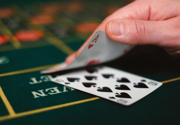 poker dealing skills, texas hold'em dealer training, poker dealer guide, professional poker dealing tips, poker dealing edge, casino poker dealing, poker dealing responsibilities, deal texas hold'em efficiently, poker dealer certification, dealer responsibilities texas hold'em