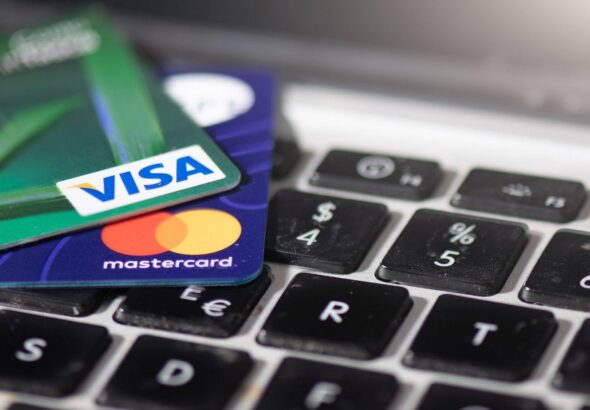 younger demographics online payments, digital payment preferences youth, online shopping payment methods, mobile payment adoption youth, alternative payment methods for millennials, youth rejection traditional debit cards, teen digital wallet trends, young adults payment habits, online purchase payment options jeunesse