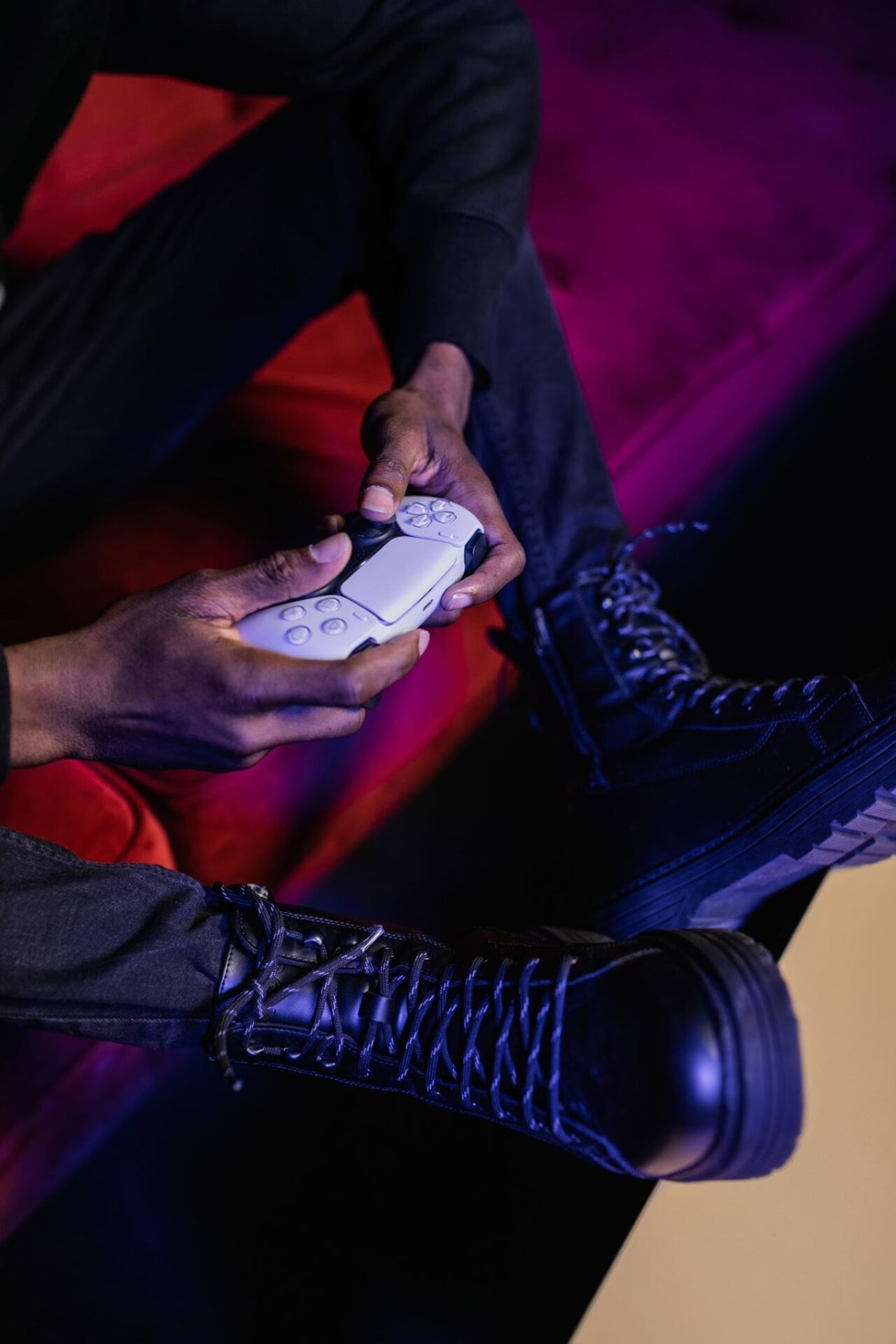 From Esports to iGaming: How Competitive Gaming Is Expanding the Digital Entertainment Market